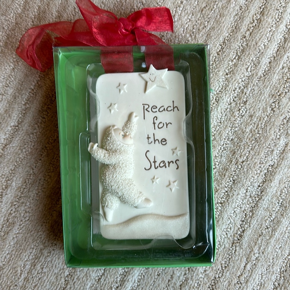 Department 56 Snowbabies 3D Wall Plaque Hanging "REACH FOR THE STARS Ribbon